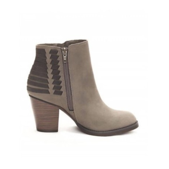 womens ankle booties